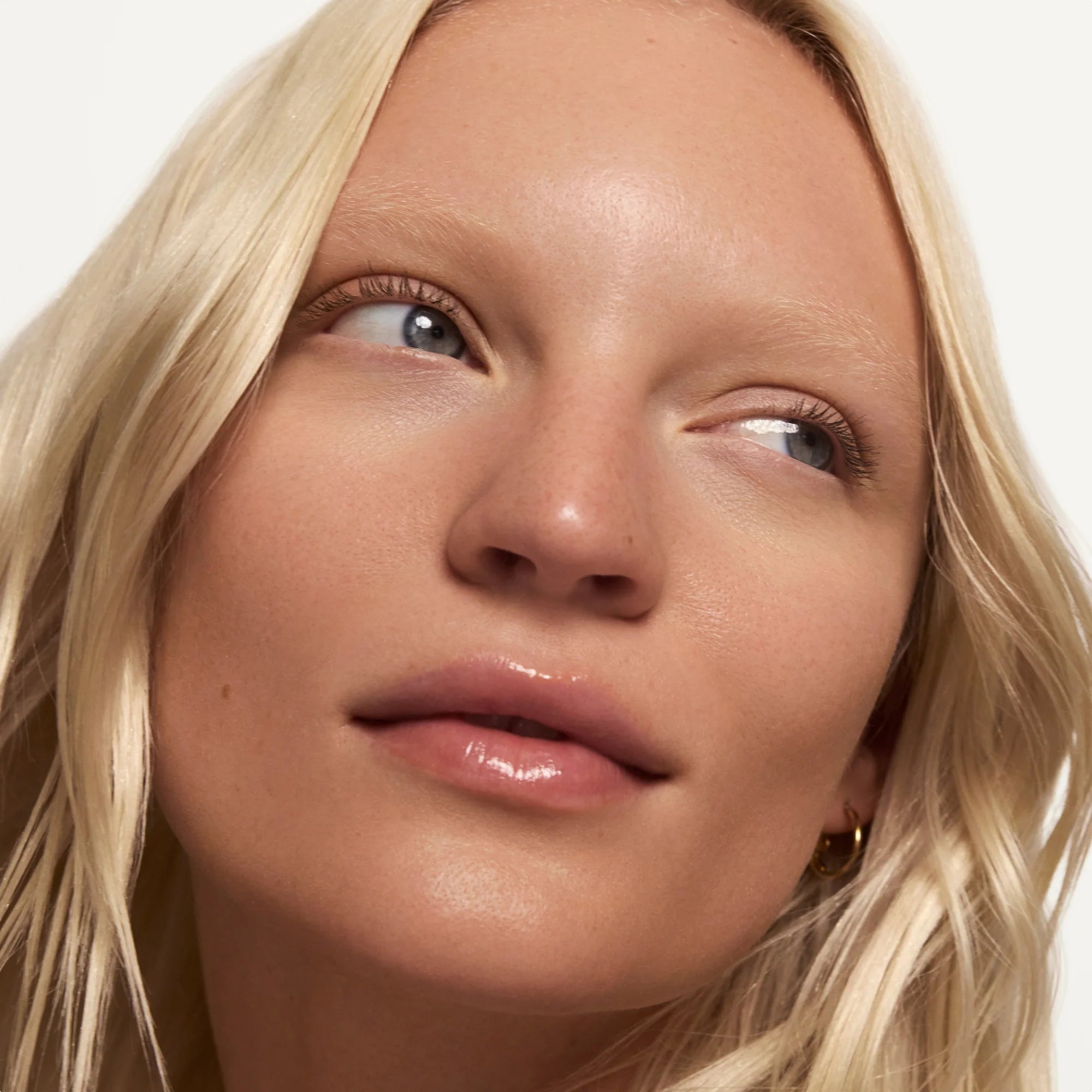 Sheer Skin Tint - Image 13