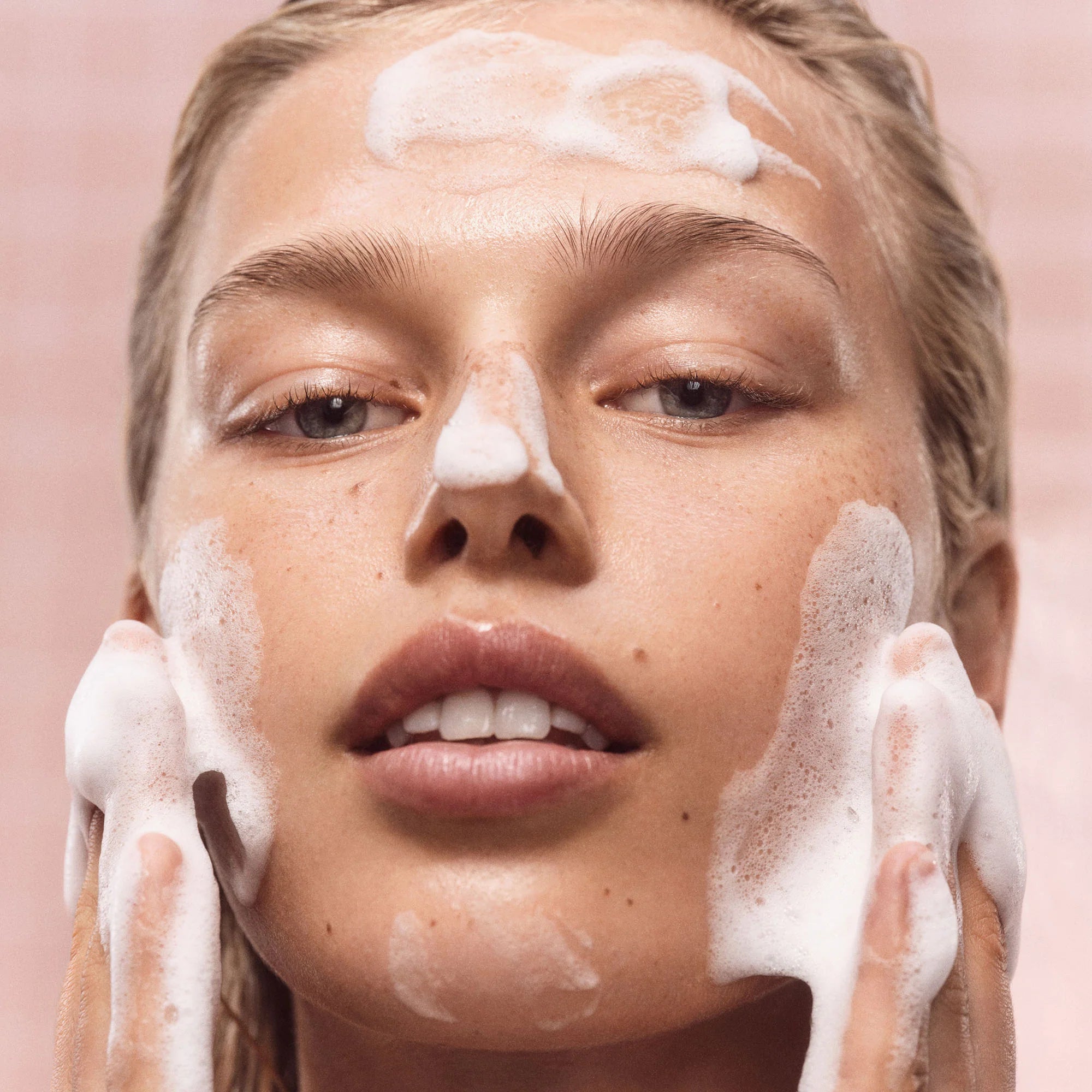 Pink Dew™ Gel Cleanser - Image 5